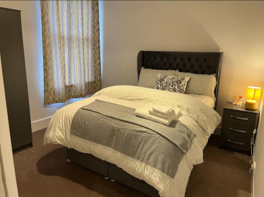 Two Bedroom Flat In ロンドン エクステリア 写真